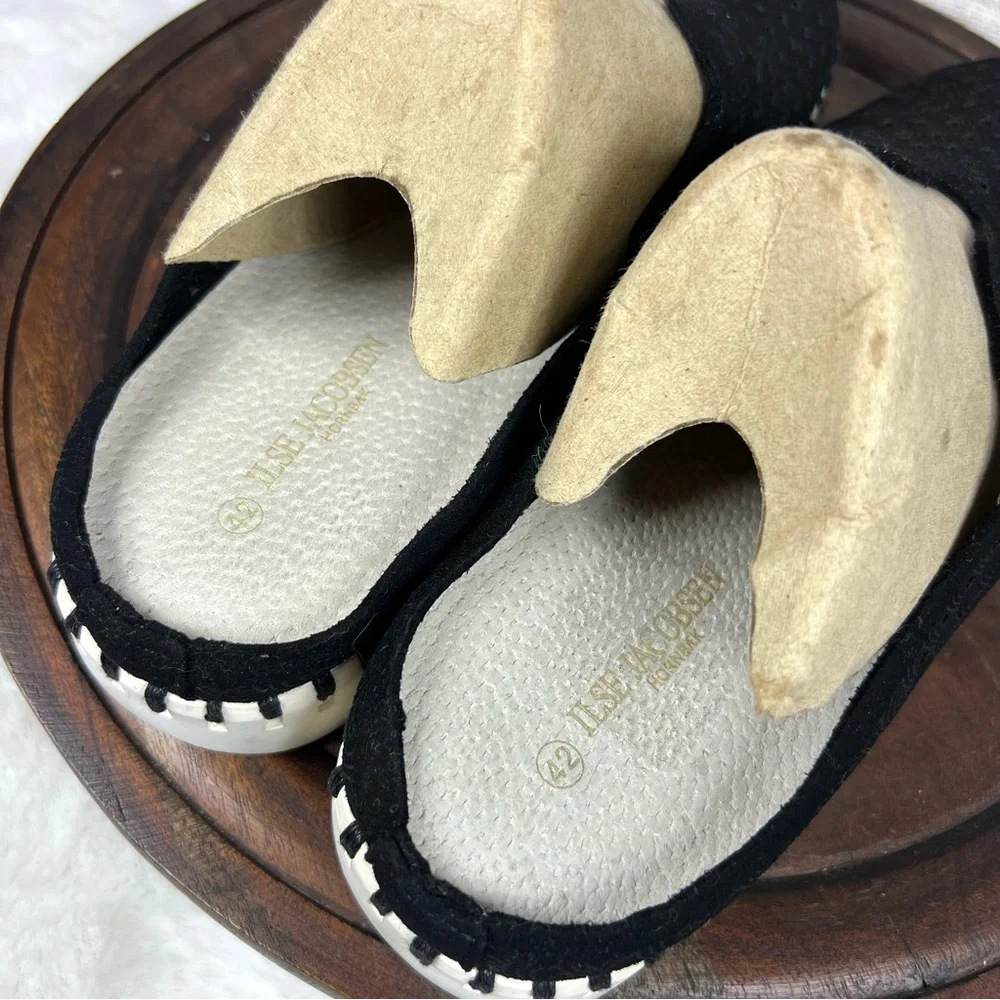 Ilse Jacobson Tulip Laser Cut Mule Black &White
Women's Sneakers Size EU 42 - Picture 7 of 11